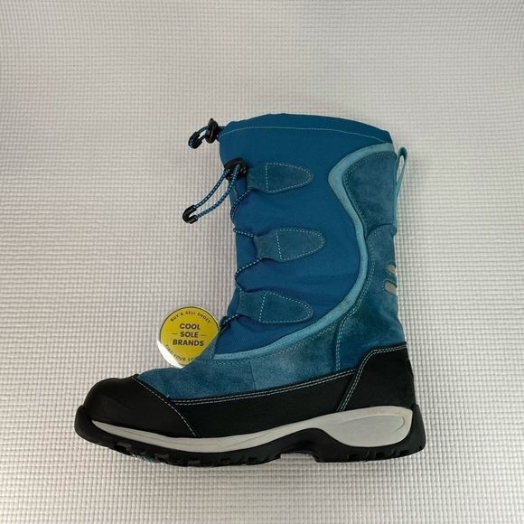 L.L. Bean snow boots for kids size 5, It fits women 6.5, blue suede. - Picture 6 of 13